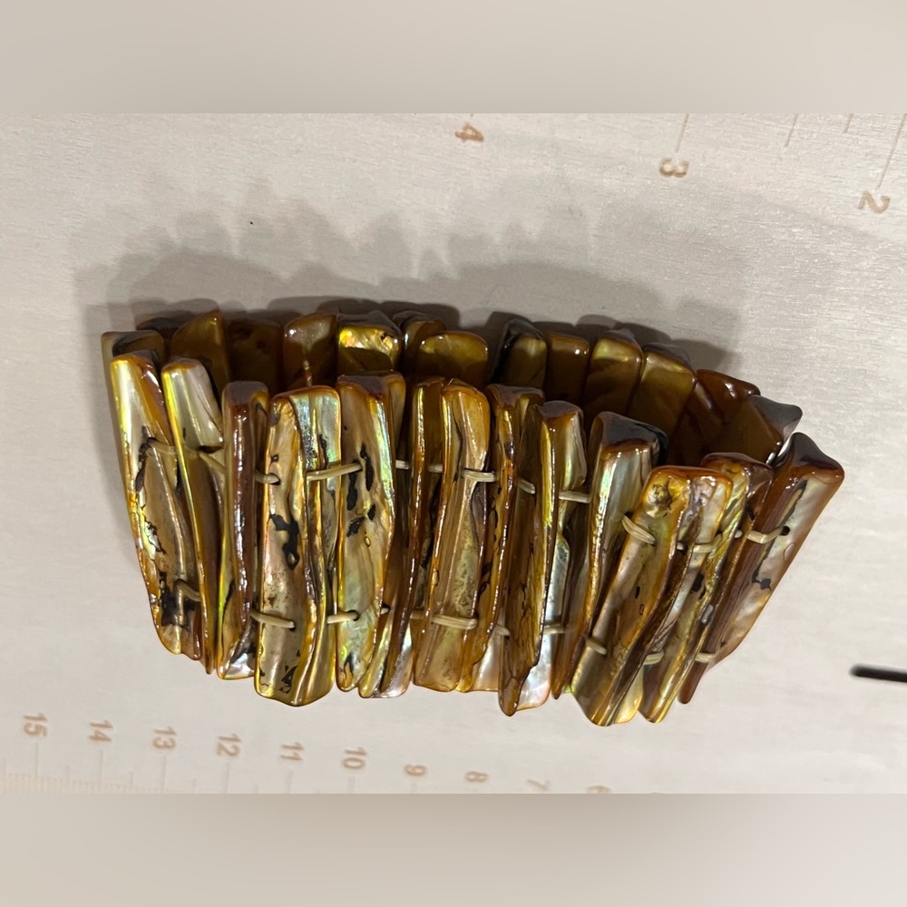 Gold Shell Bracelet - image 3